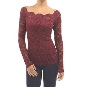 Floral lace stretchy top in burgundy
